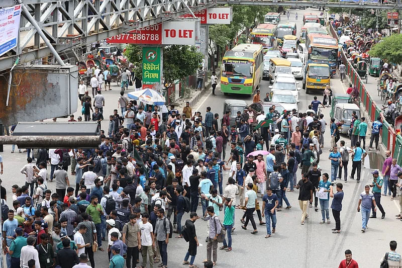 Anti-quota protestors demonstrate blocking Science Lab Intersection in Dhaka on 10 July 2024